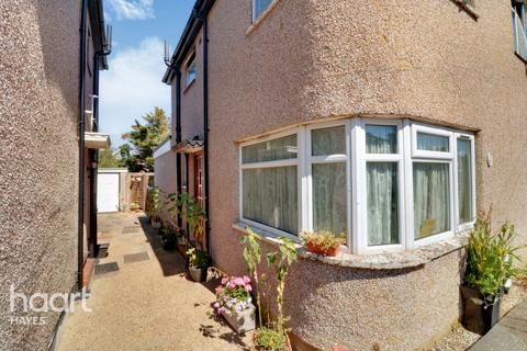 4 Chaucer Avenue, Hayes, UB4 0AP