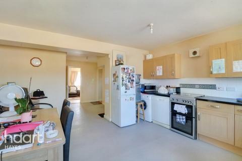 4 Chaucer Avenue, Hayes, UB4 0AP