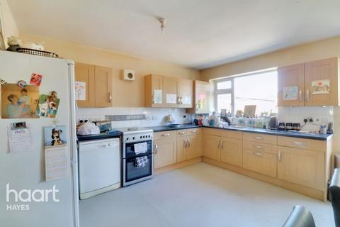 4 Chaucer Avenue, Hayes, UB4 0AP