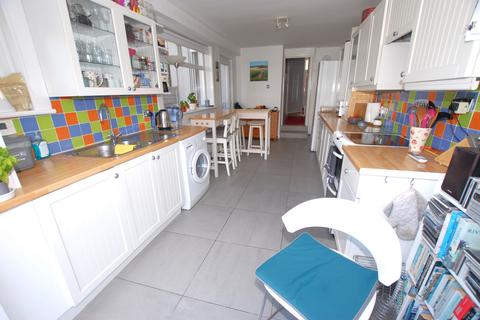 71 Albert Road, Hythe, CT21 6BT