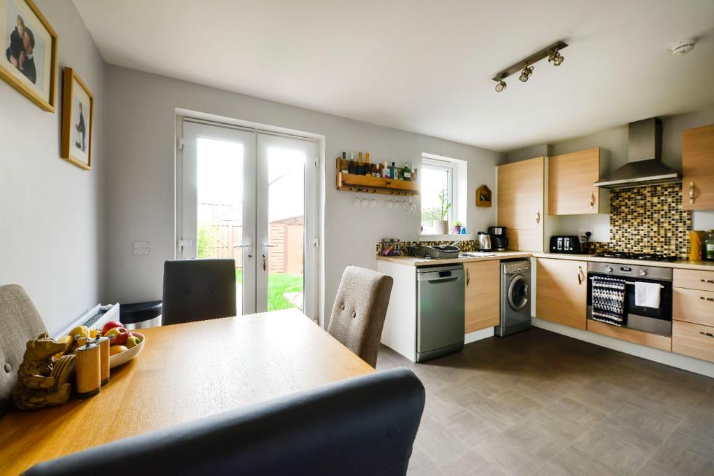 25 Knoll Park, Galashiels TD1 2TF 4 bed terraced house for sale £185,000