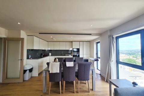 3 bedroom flat for sale - Argent House, 3 Beaufort Square, Colindale, London, NW9