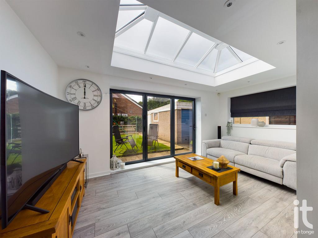 Penrhyn Crescent, Hazel Grove... 3 bed semidetached house £350,000