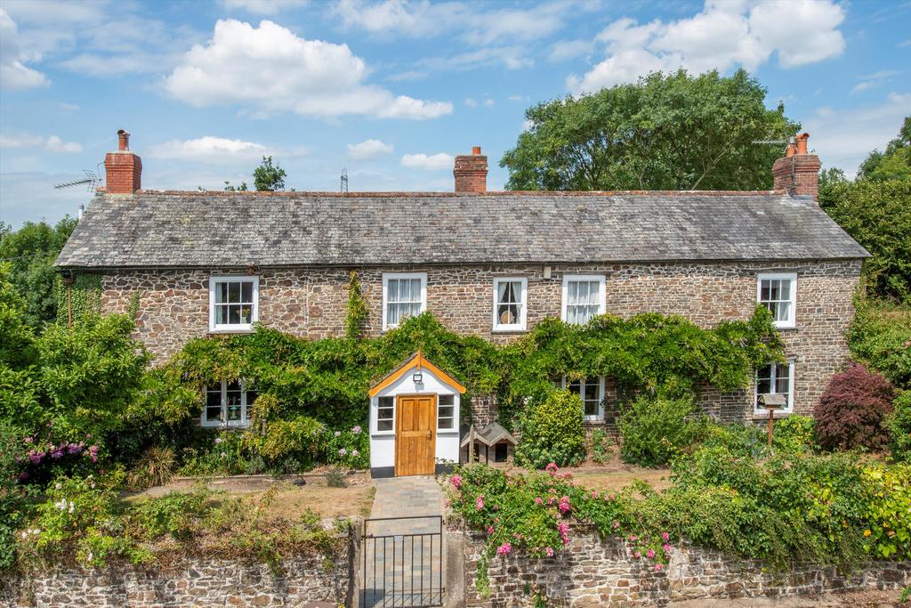 Nympton, South Molton, Devon, EX36 5 bed detached house £1,370,000