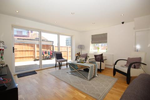 1a Craigmuir Park, Wembley, HA0 1NY