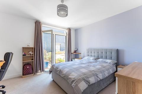 Flat 18, Willow Court Barton Fields Road, Headington, Oxford, OX3 9FQ