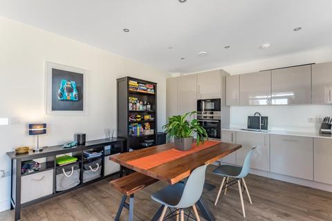 Flat 18, Willow Court Barton Fields Road, Headington, Oxford, OX3 9FQ