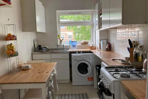 26 Pinewood Grove, London, W5 2AG