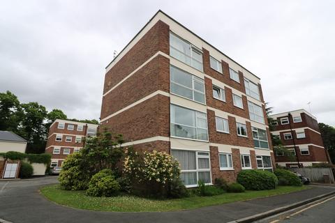 26 Pinewood Grove, London, W5 2AG