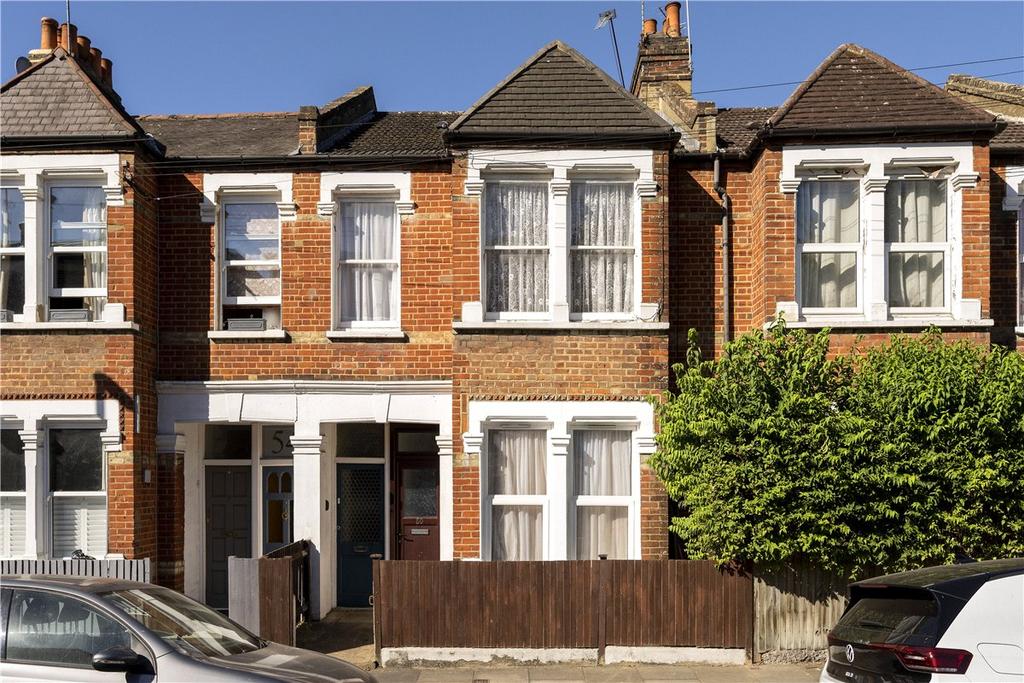 Sellincourt Road, London, SW17 3 bed apartment £550,000