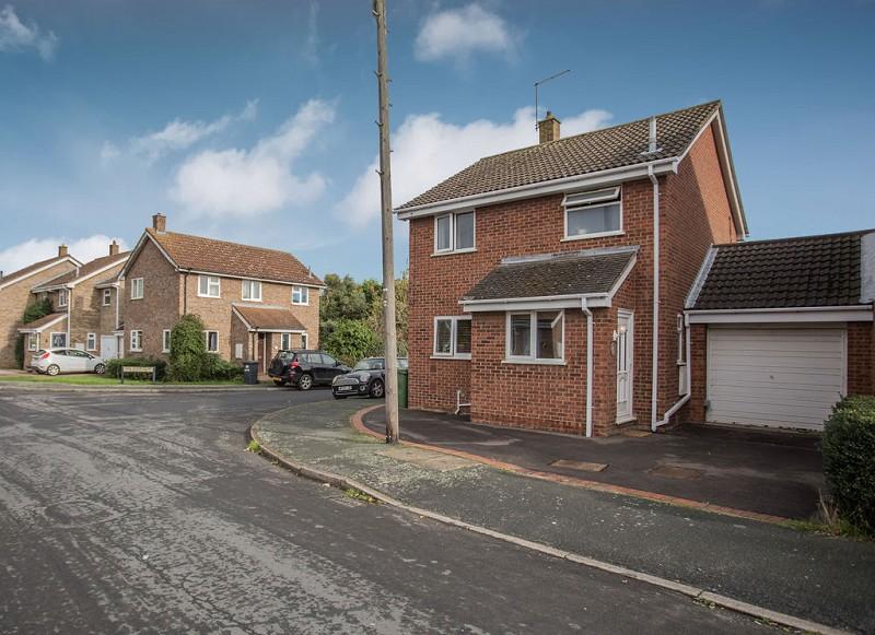 Orchard Close, Stilton, Peterborough, Cambridgeshire. PE7 3XH 3 bed detached house for sale £