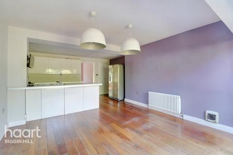 10 Crossley Close, Biggin Hill, Westerham, TN16 3BL