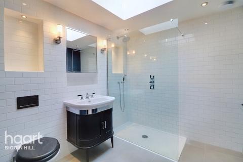 10 Crossley Close, Biggin Hill, Westerham, TN16 3BL