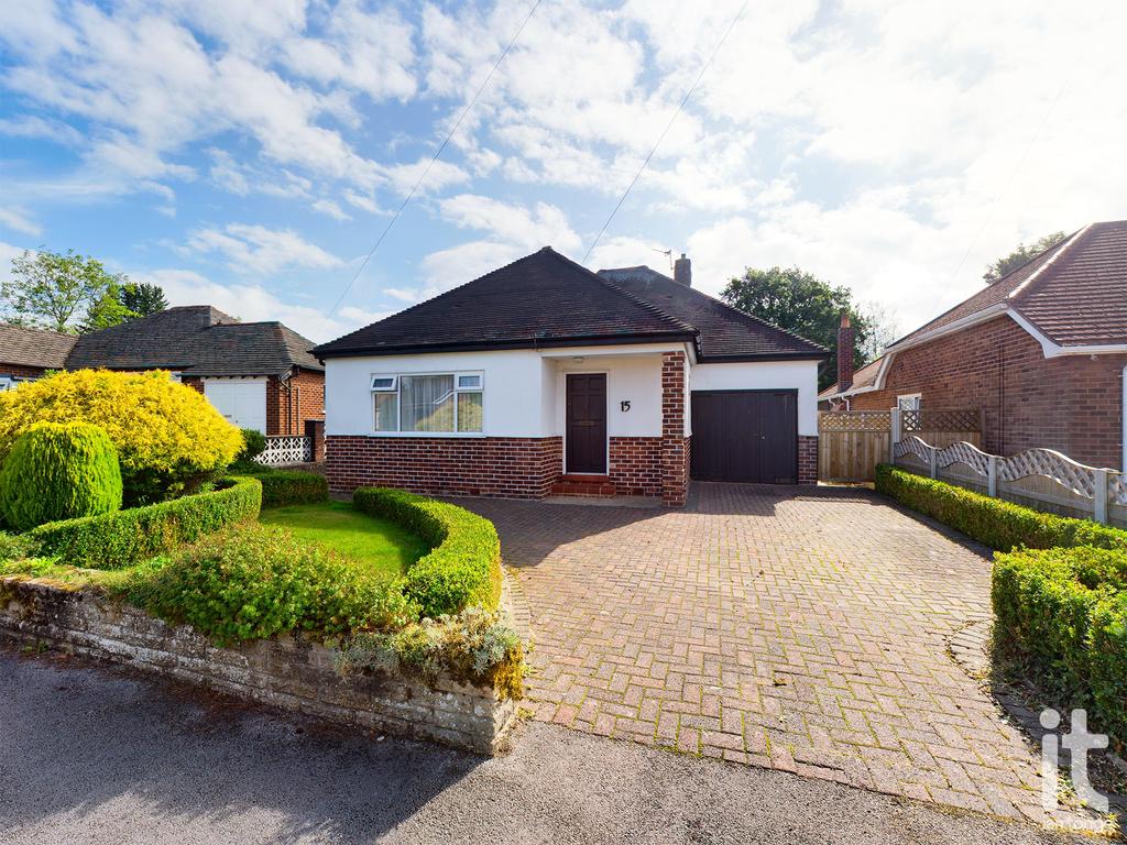 Willow Road, Stockport, SK6 3 bed detached bungalow for sale £450,000