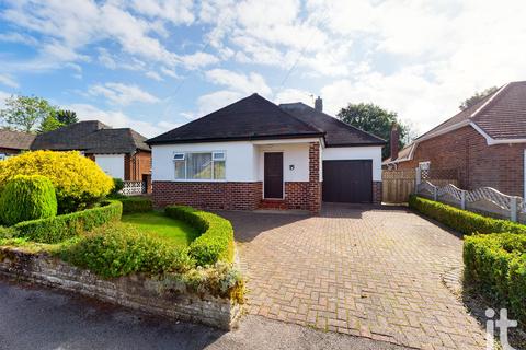 15 Willow Road, High Lane, Stockport, SK6 8HS