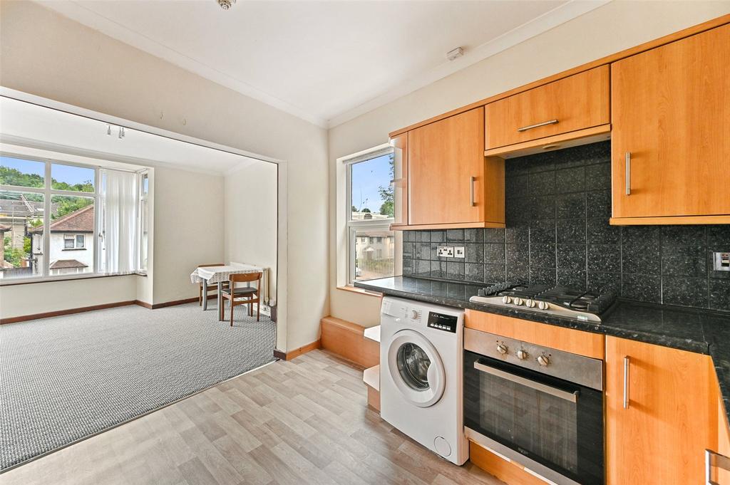 Park Road, Rickmansworth... 1 bed apartment £1,000 pcm (£231 pw)
