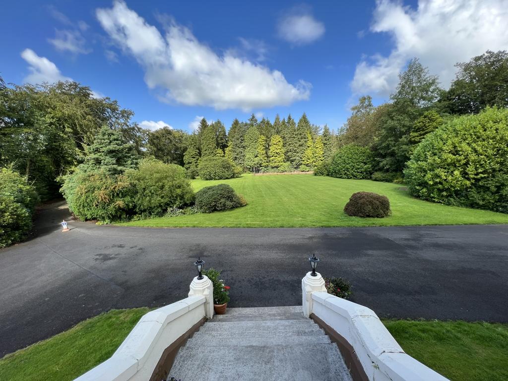 2 Lochridge House, Stewarton 2 bed apartment £145,000