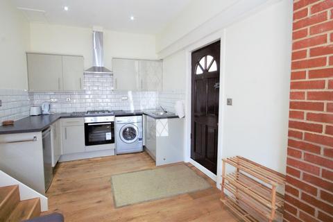 1 bedroom ground floor flat to rent - Cranbourne Drive, Pinner HA5
