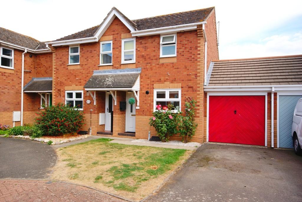 Anson Close, Skellingthorpe, Lincoln 2 bed semidetached house £775 pcm (£179 pw)