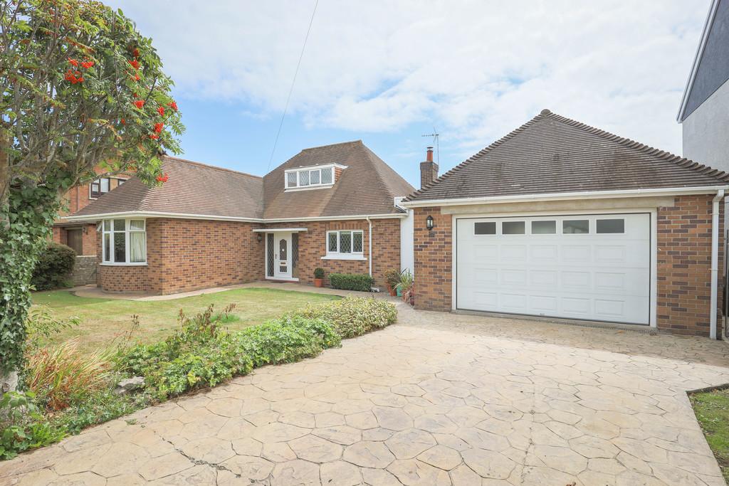 Danygraig Avenue, Porthcawl, CF36 5AA 4 bed detached bungalow for sale