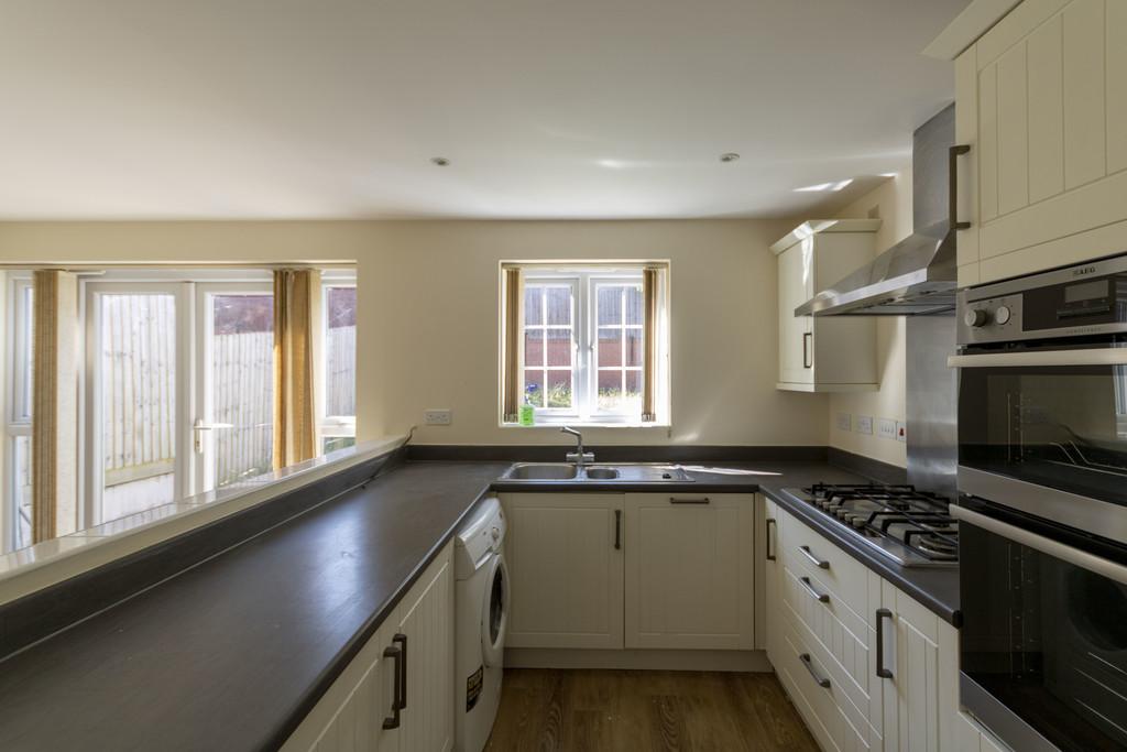 Dixon Road, Edgbaston, B17 6 bed semidetached house £1,800