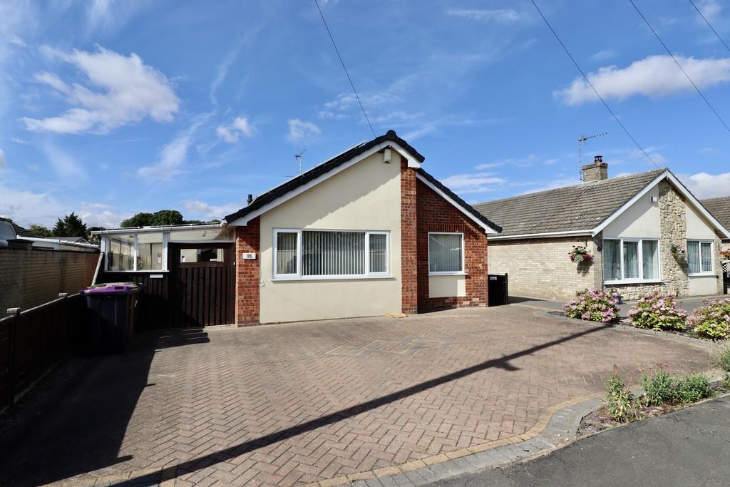 Londesborough Way, Metheringham 2 bed detached bungalow £170,000