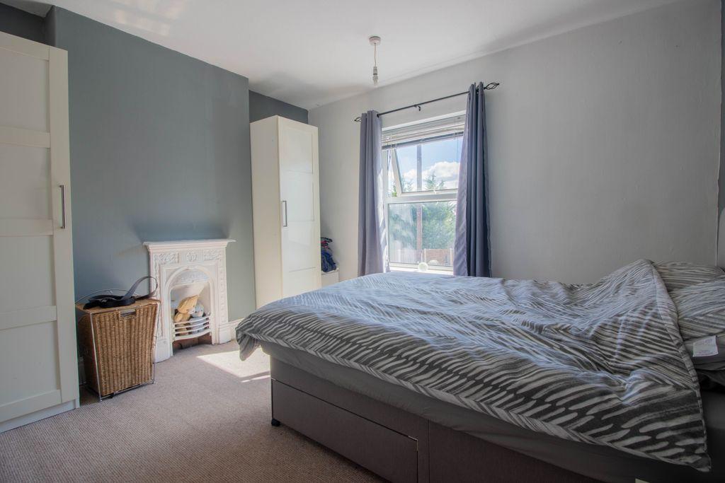 Bedroom 1 (Double)