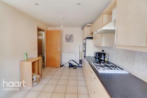 4 bedroom terraced house for sale - Larchmont Road, Leicester