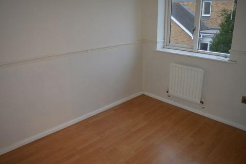 21 Cookham Court, Shoeburyness, Southend-on-sea, SS3 8TJ
