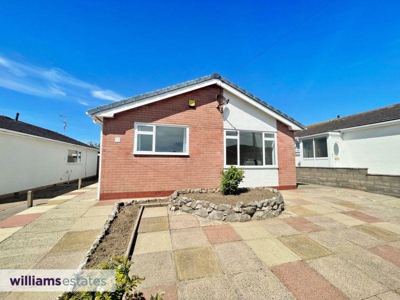 Grosvenor Road, Prestatyn 2 bed detached bungalow £200,000