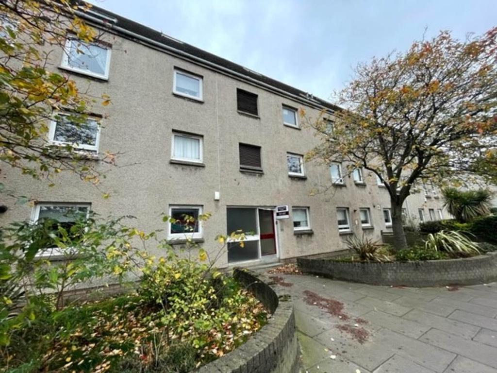 Commercial Street, The Shore, Leith 2 bed flat £995 pcm (£230 pw)