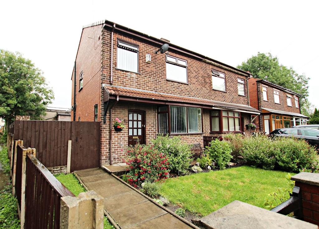 Captains Lane, AshtoninMakerfield, WIGAN, WN4 3 bed terraced house