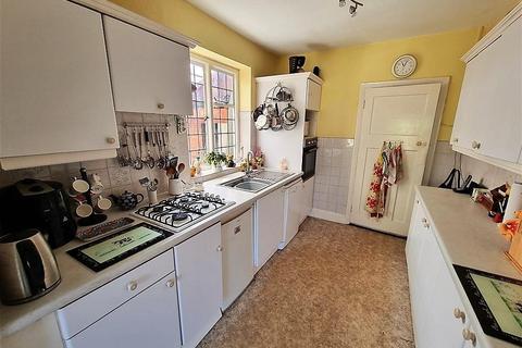3 bedroom semi-detached house for sale - Bargates, Leominster, Herefordshire, HR6 8QU