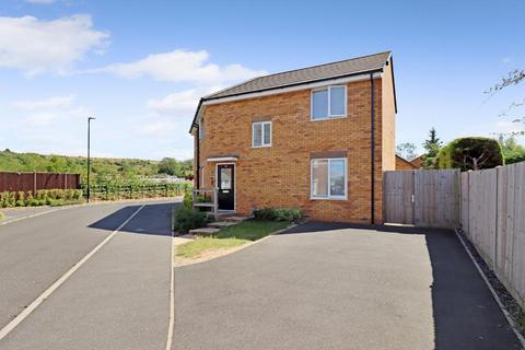 3 bedroom semi-detached house for sale, Dray Gardens, Warden HIlls, Luton, Bedfordshire, LU3 3FF