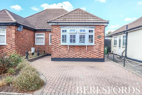 141 Cranham Gardens, Upminster, RM14 1JW
