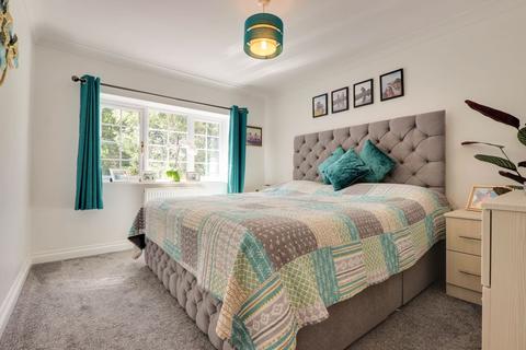 7 bedroom detached house for sale - Reading Road, Chineham, Basingstoke RG24 8LT