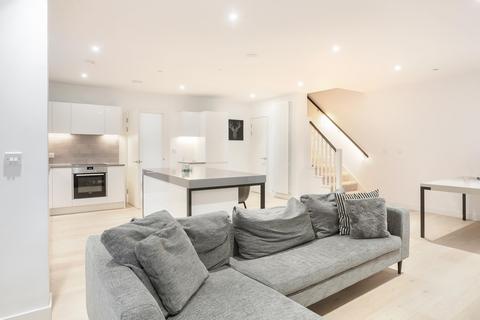 4 bedroom apartment to rent, Schooner Road, Royal Wharf, London, E16