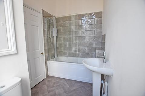 1 bedroom flat to rent - Brigstocke Terrace, St Thomas Street, Ryde