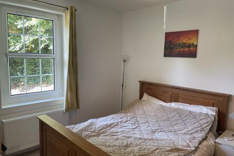 2 bedroom flat to rent, Perth Road, Dunblane, Stirling, FK15