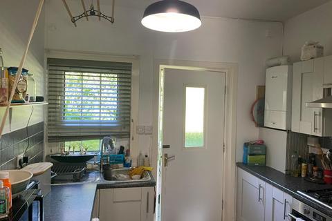2 bedroom flat to rent, Perth Road, Dunblane, Stirling, FK15