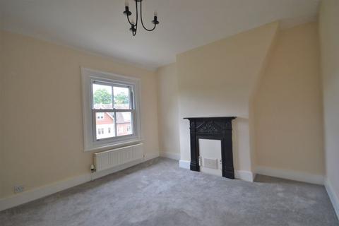 89 Kings Road, Haslemere, GU27 2QG