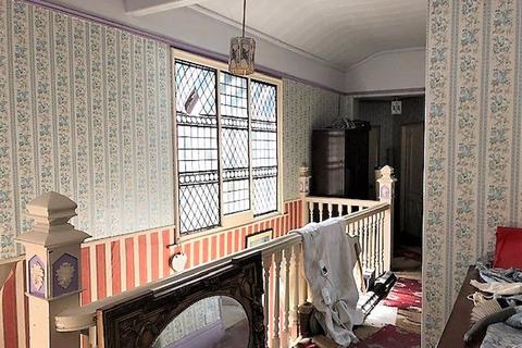 17 Beach Lawn, Liverpool, L22 8QA