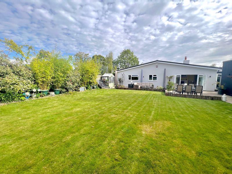Langdale Road, Dunstable 3 bed detached bungalow for sale £525,000