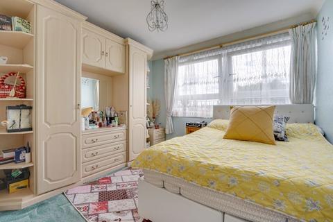3 bedroom apartment for sale - Cavendish Close, Edmonton, N18