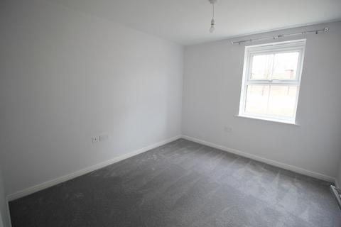 2 bedroom flat to rent - Chadwick Way, Hamble, Southampton, SO31 4FD