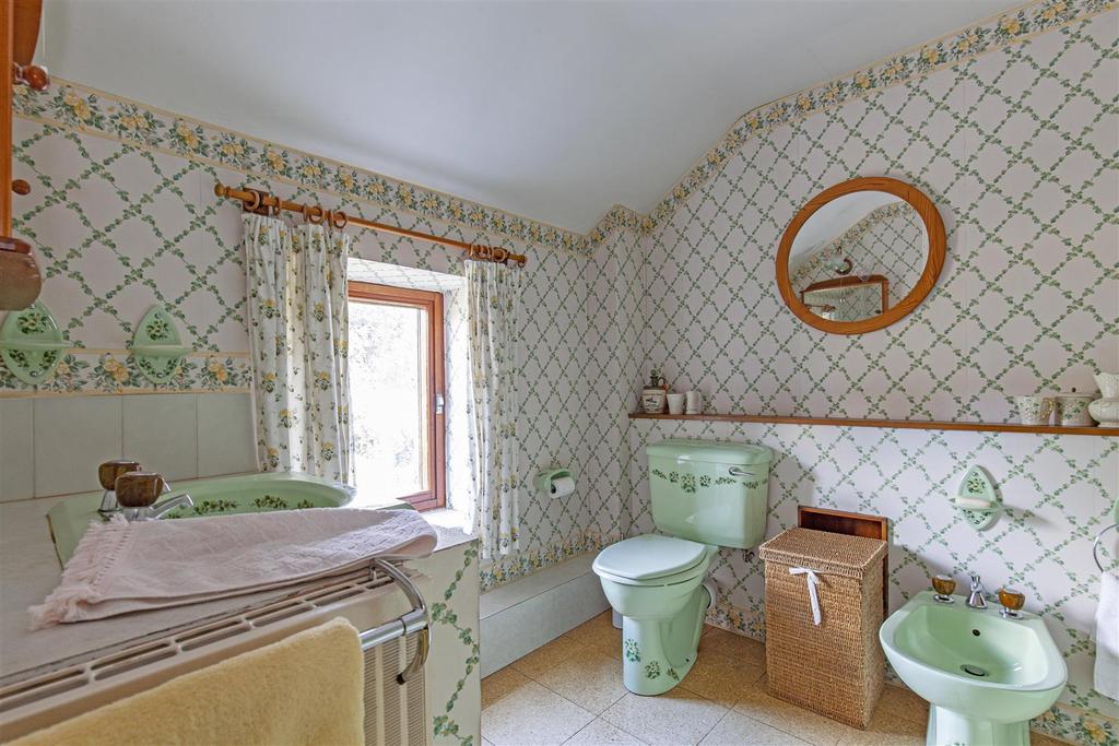 Bathroom-1.jpg