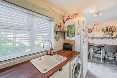 58 Mount Road, Wordsley, Stourbridge, DY8 5AR