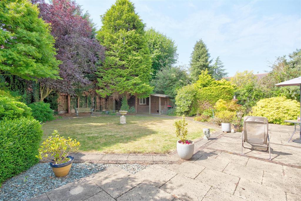 Pine Trees, Higher Green, Great Glen... 6 bed detached house £900,000