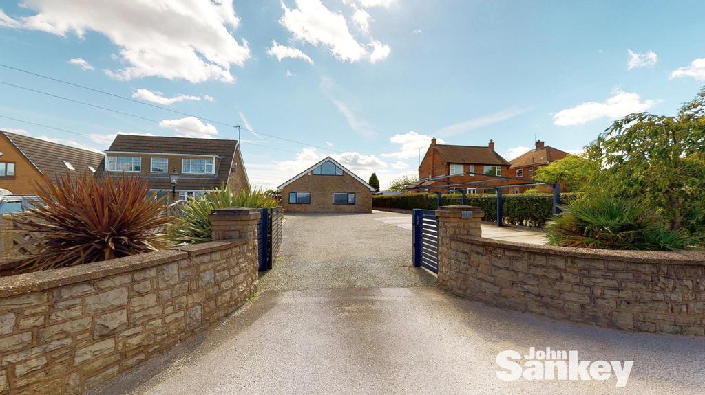Abbott Road, Mansfield 6 bed detached house £575,000