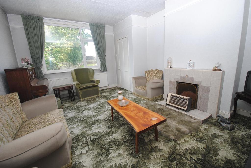 The Bungalows, Ledston luck, Leeds 3 bed semidetached bungalow £250,000